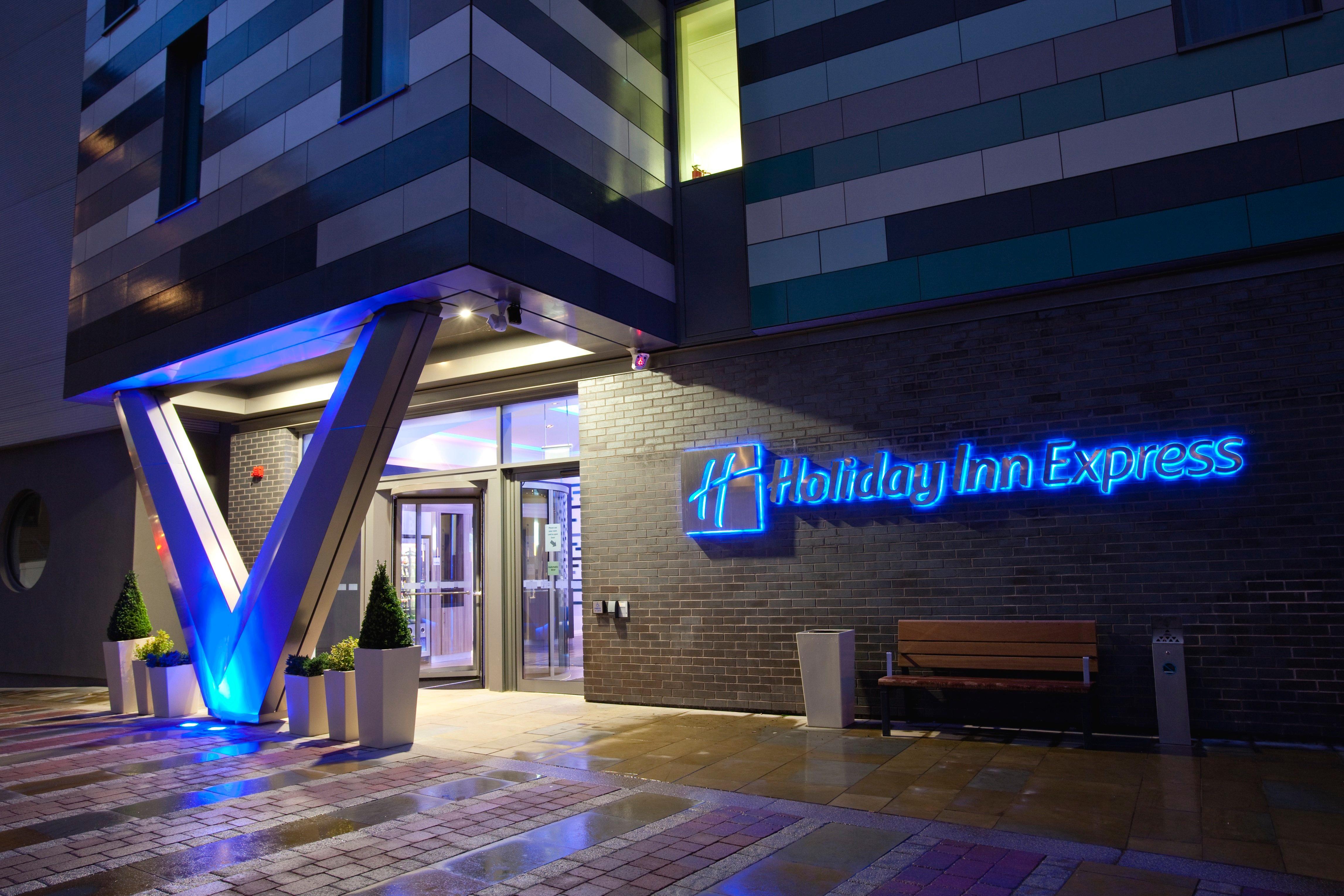 Holiday Inn Express Manchester City Centre Arena, An Ihg Hotel Ngoại thất bức ảnh